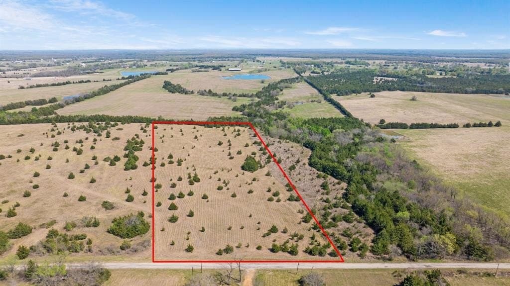 6.75 acres in Lamar County