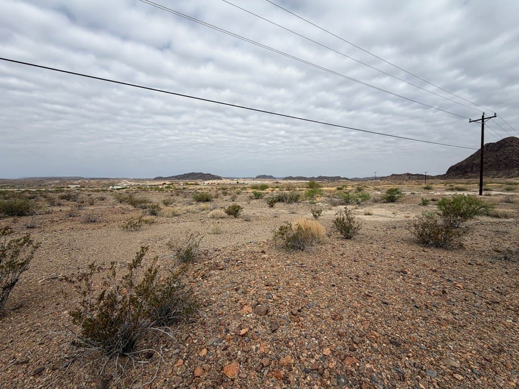 5 acres in Brewster County - photo 4