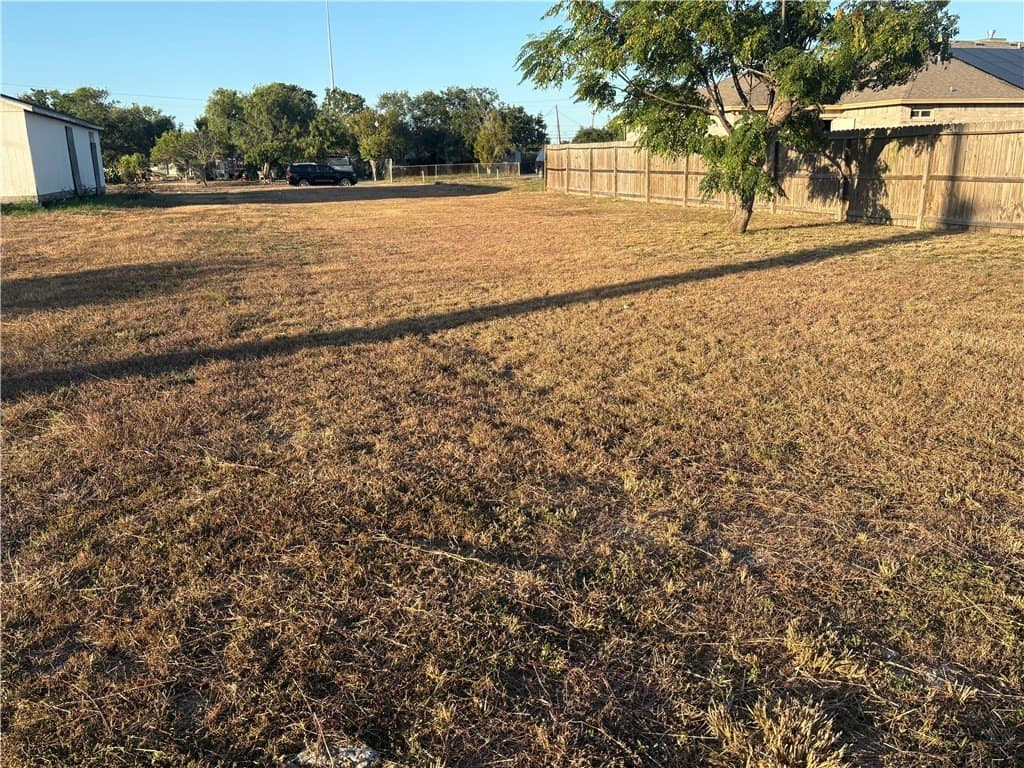 0.23 acres in Nueces County - photo 2