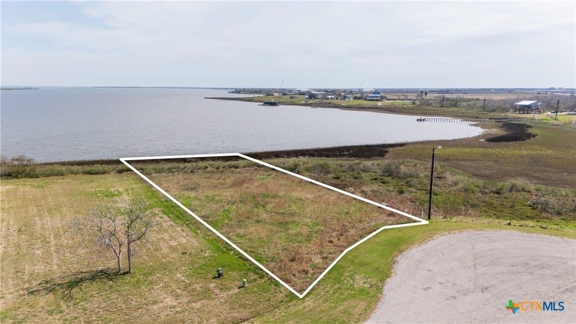 0.5 acres in Calhoun County gallery image 2