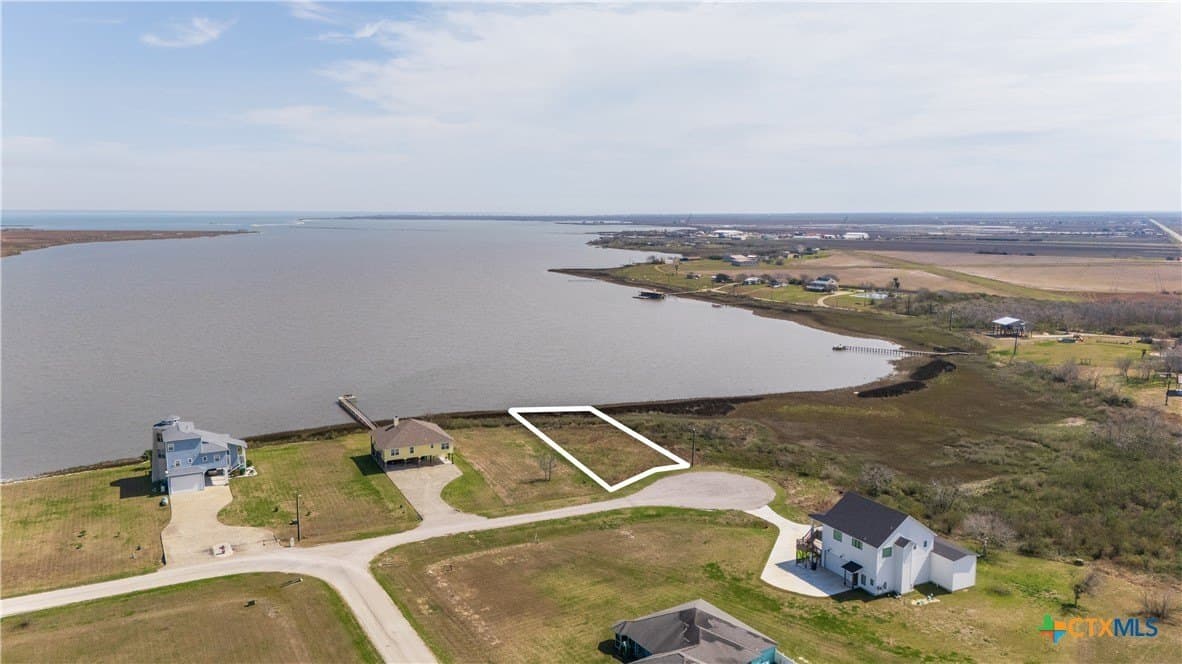0.5 acres in Calhoun County - photo 10