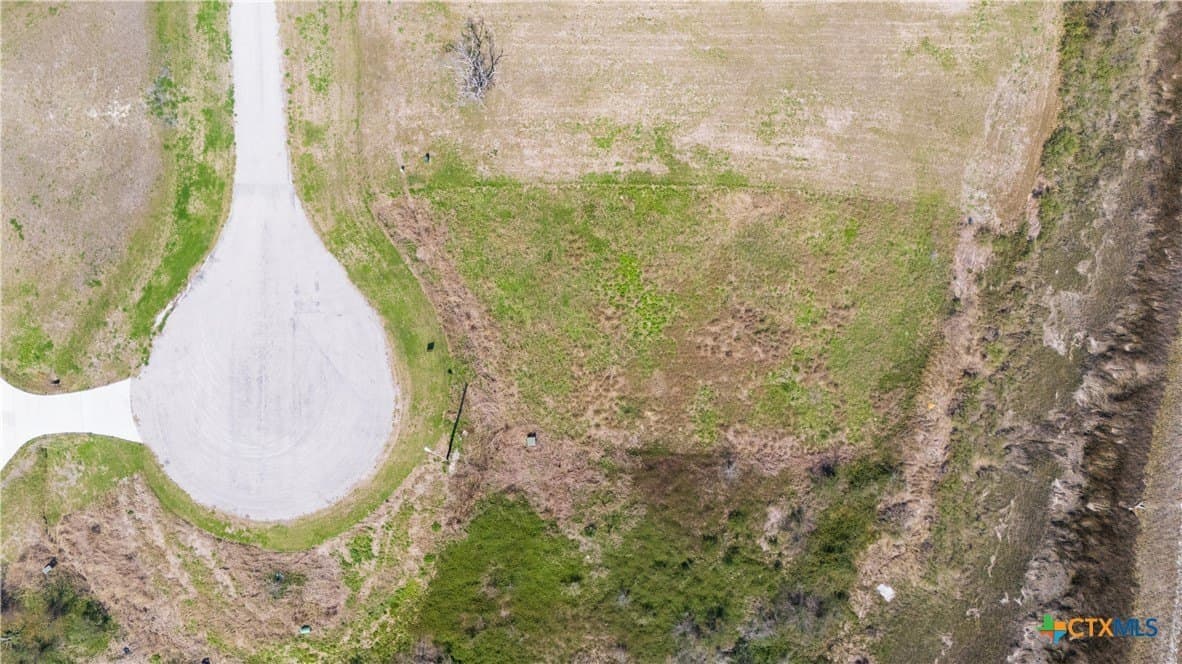 0.5 acres in Calhoun County - photo 9
