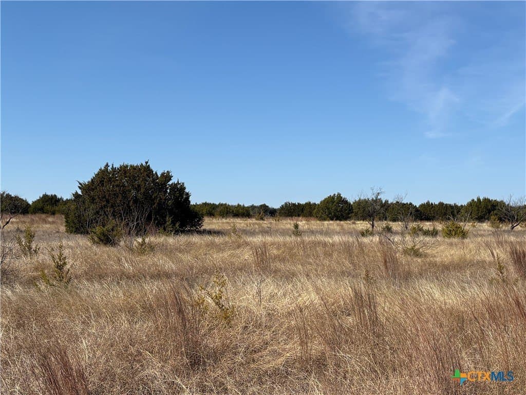 5.5 acres in Burnet County