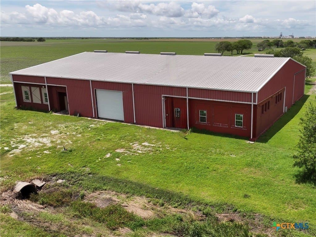226.91 acres in Calhoun County - photo 12