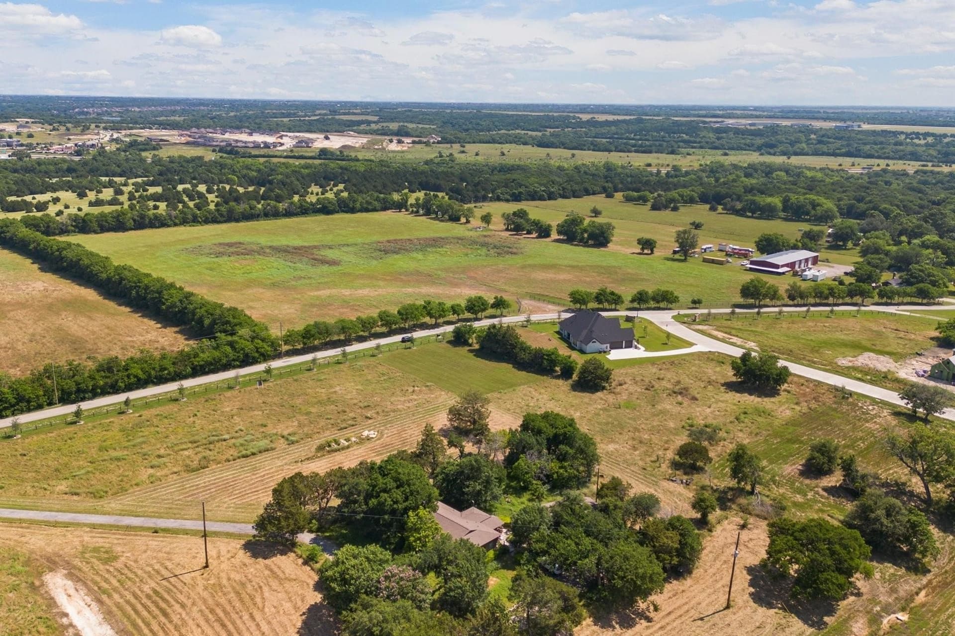 19.16 acres in Ellis County - photo 2