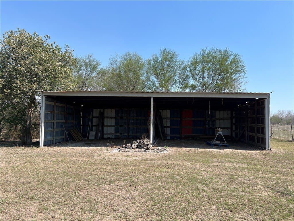 10 acres in Goliad County - photo 10