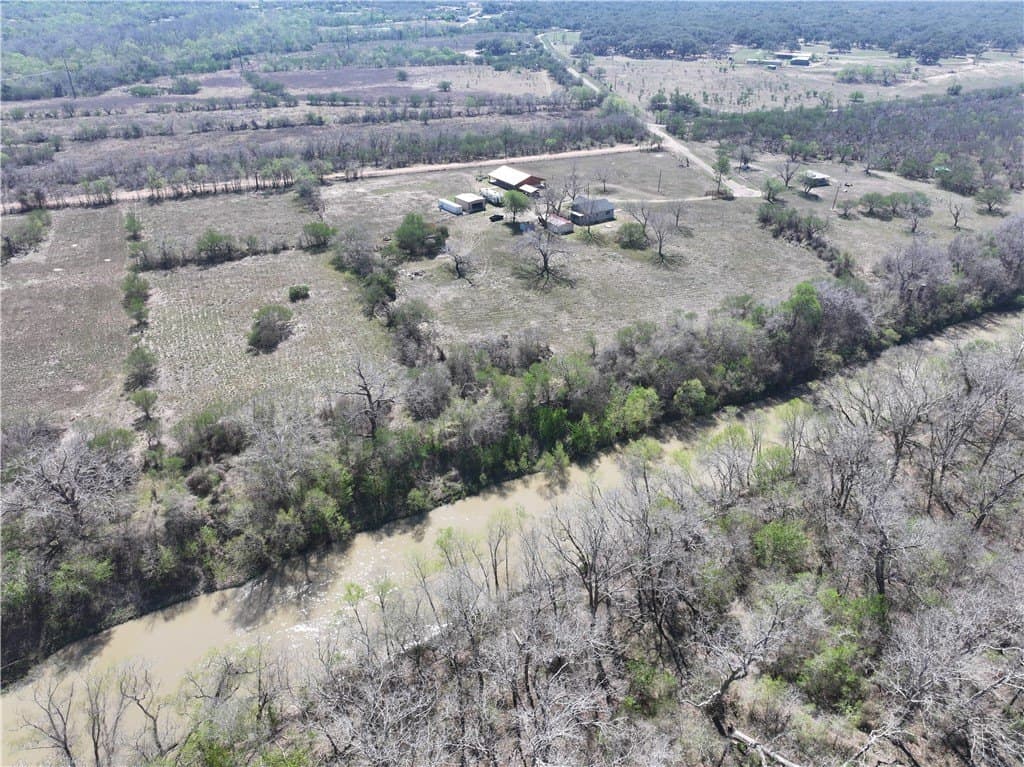 10 acres in Goliad County - photo 14