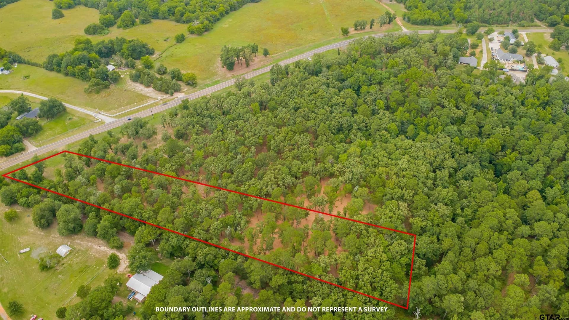 4.9 acres in Smith County