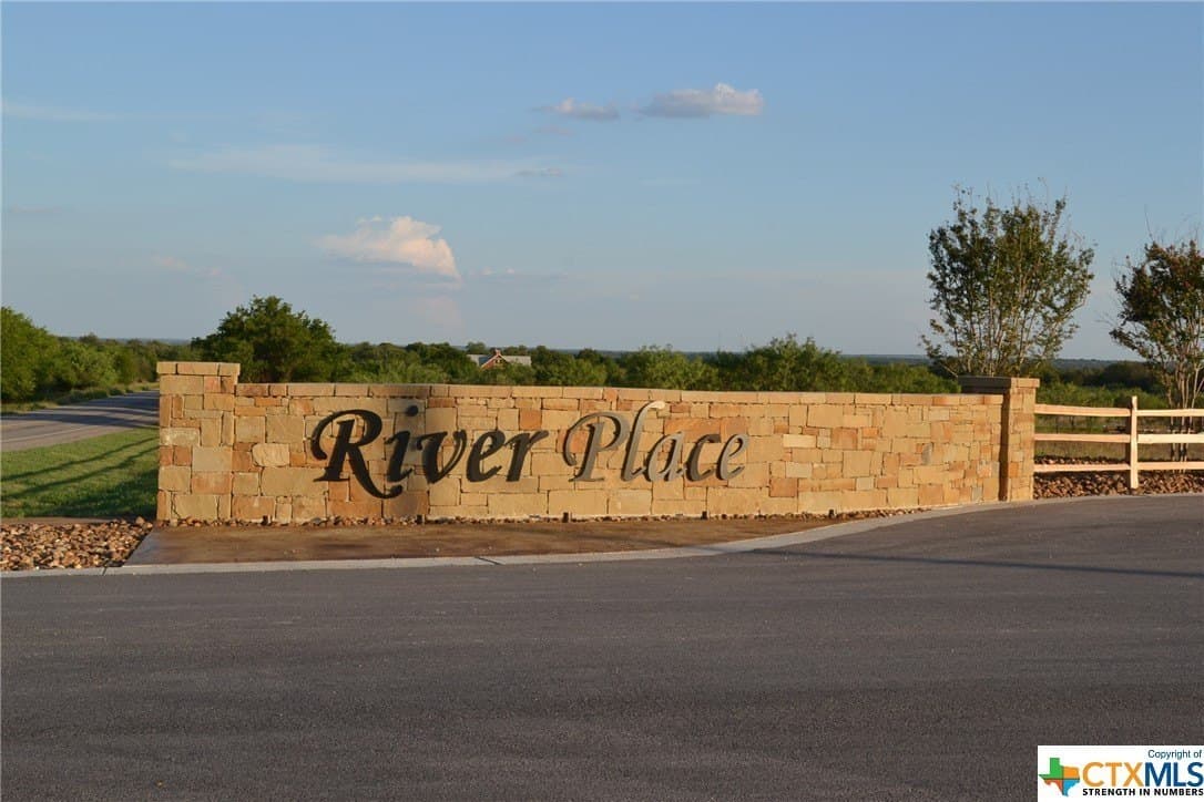 2.01 acres in Lampasas County gallery image 4