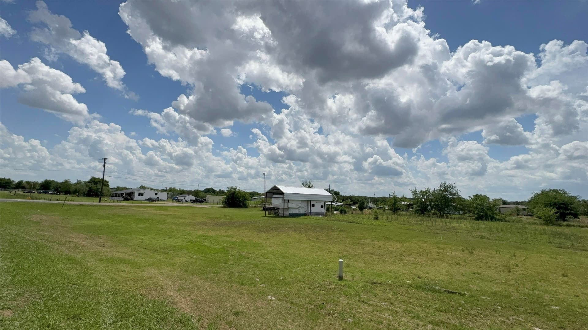 1 acres in Kaufman County gallery image 2