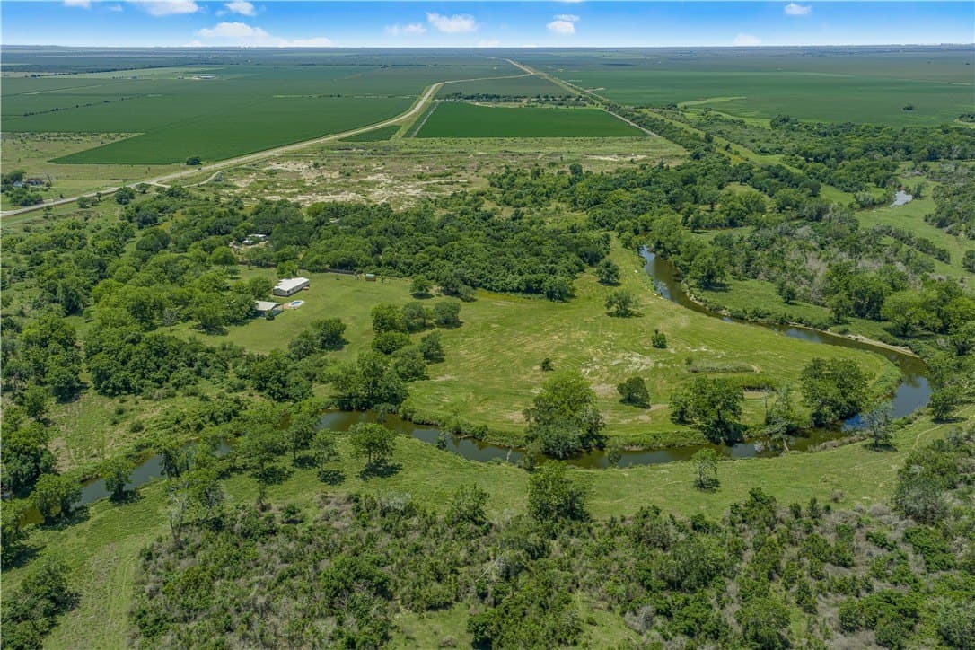 13.62 acres in Victoria County - photo 33