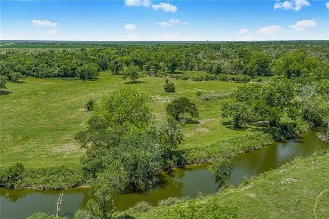 13.62 acres in Victoria County - photo 40