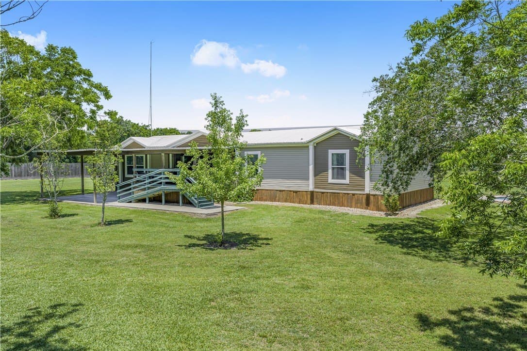 13.62 acres in Victoria County - photo 46