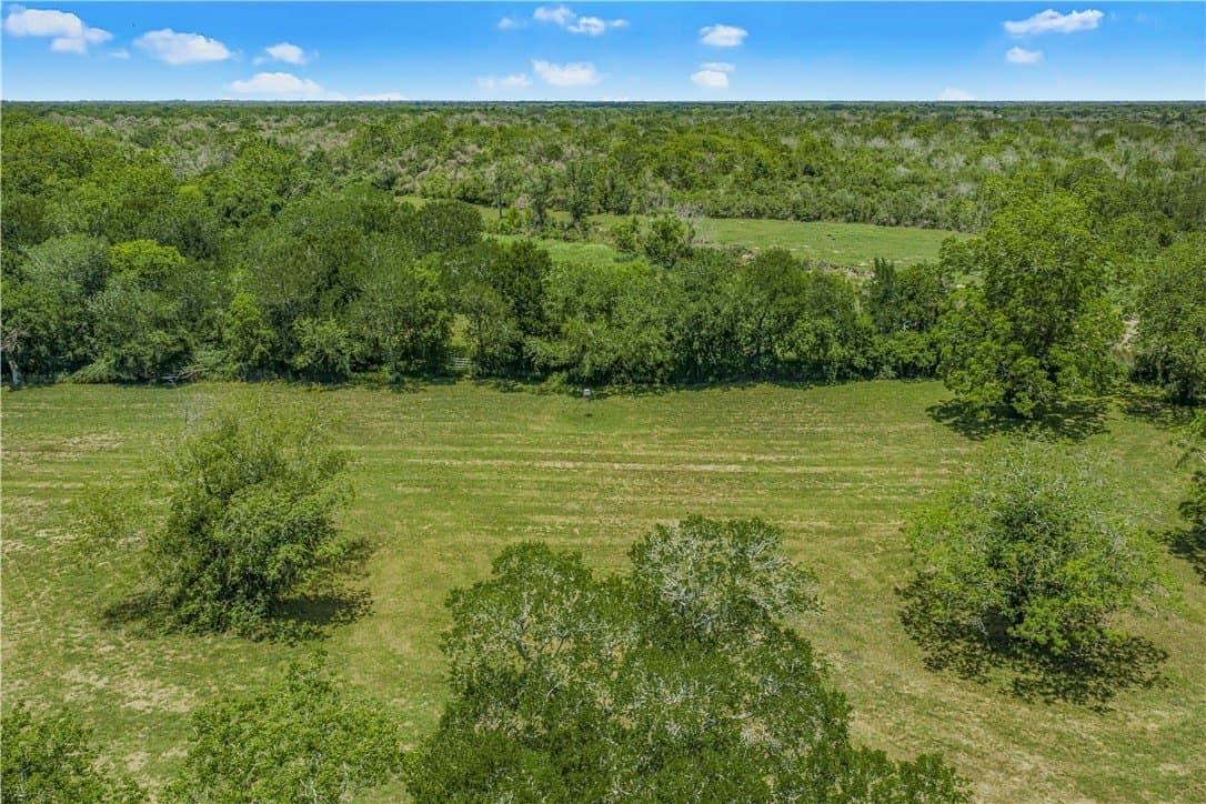 13.62 acres in Victoria County - photo 43