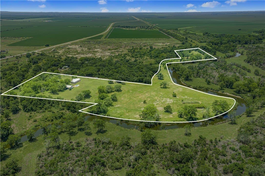 13.62 acres in Victoria County - photo 31