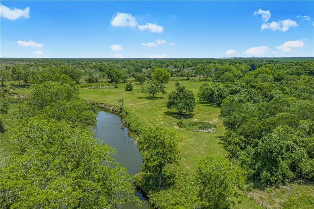 13.62 acres in Victoria County - photo 45