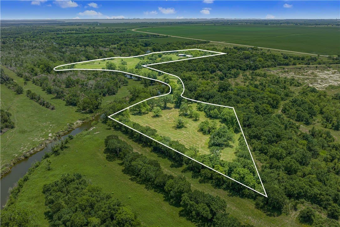 13.62 acres in Victoria County - photo 32