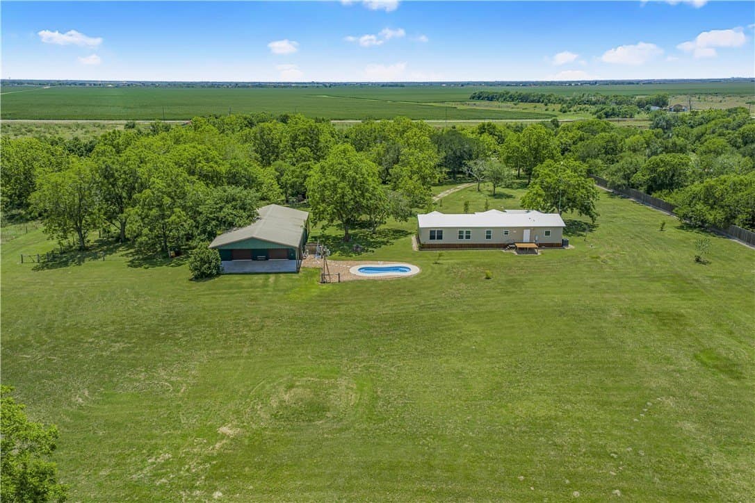 13.62 acres in Victoria County - photo 34
