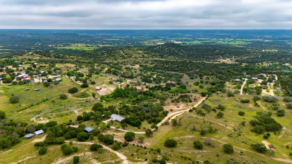 10 acres in Kerr County gallery image 3