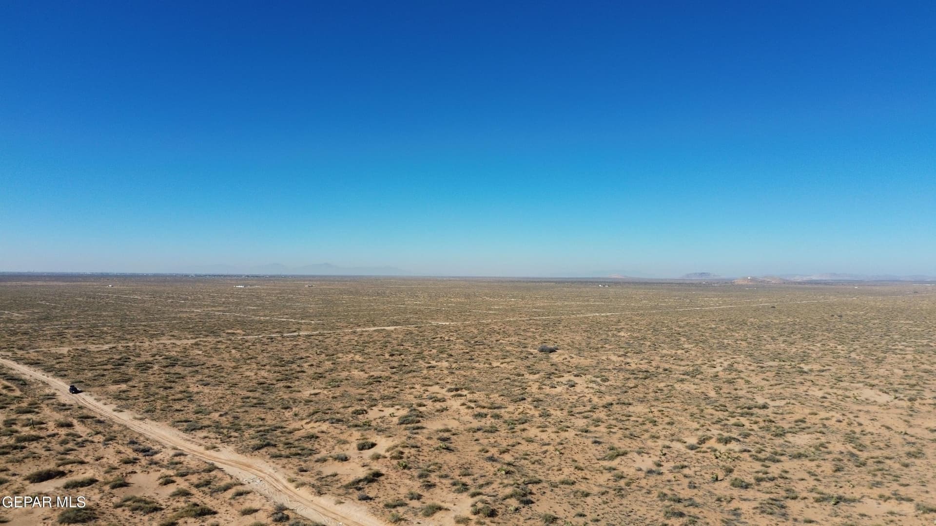 1.65 acres in El Paso County gallery image 4