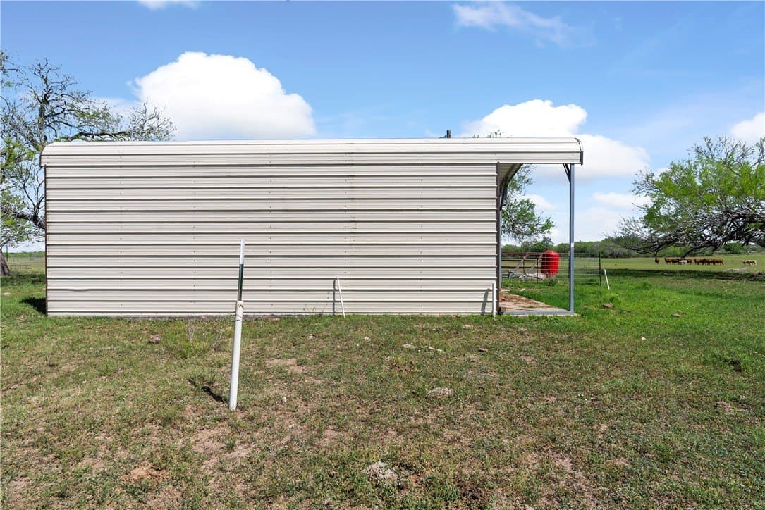 11.79 acres in Kleberg County gallery image 4