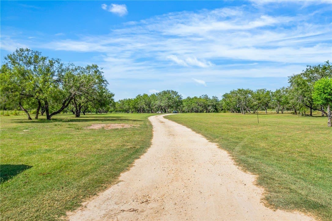 43,560 acres in San Patricio County - photo 5