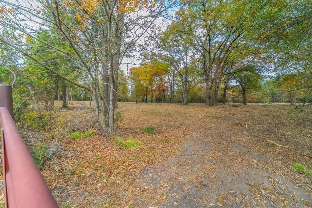 5.4 acres in Hunt County gallery image 3