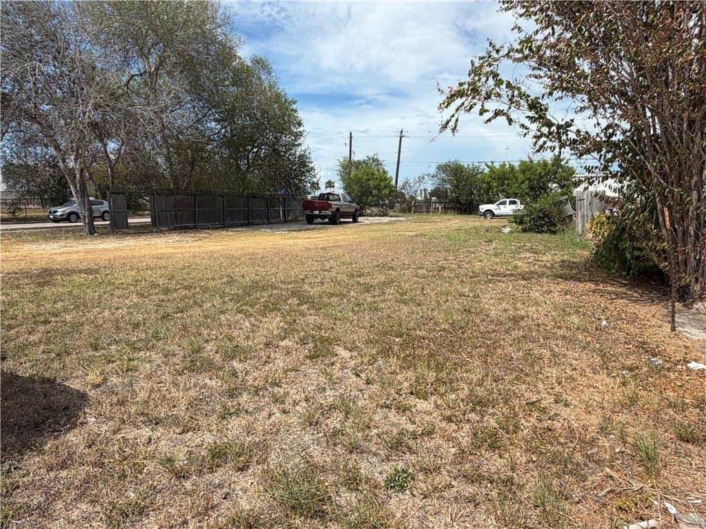 0.25 acres in Nueces County