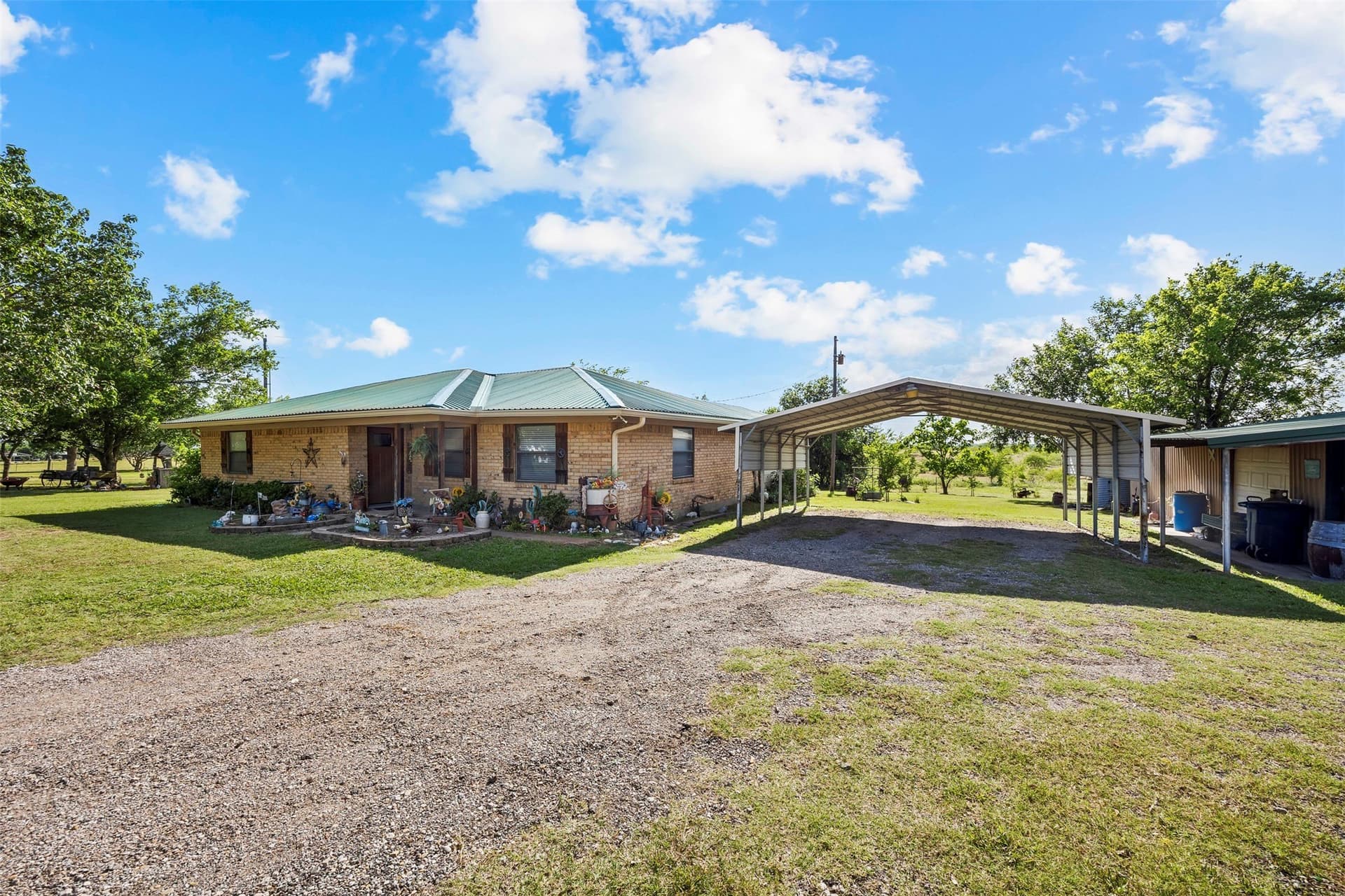 63.99 acres in Ellis County - photo 23