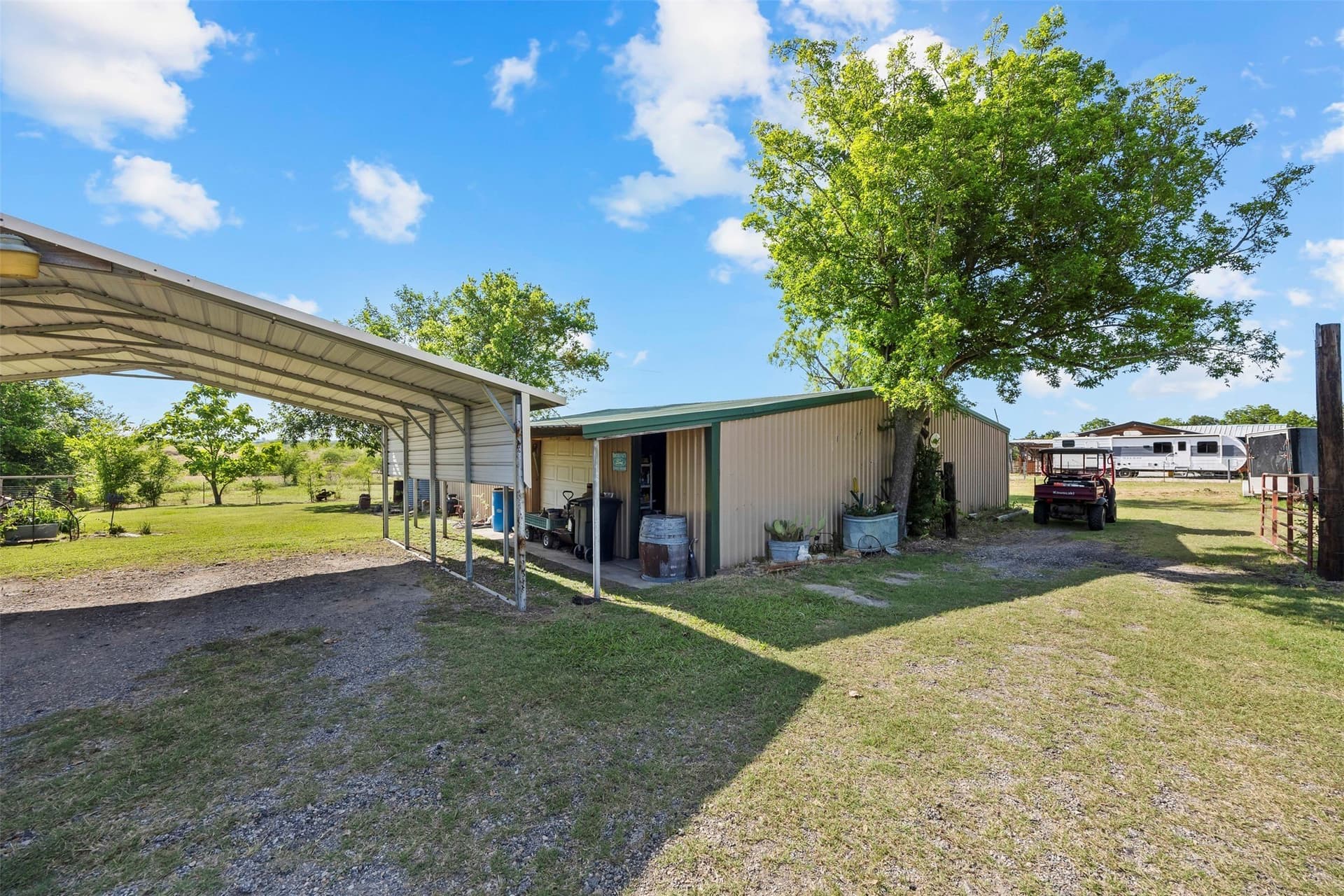 63.99 acres in Ellis County - photo 24