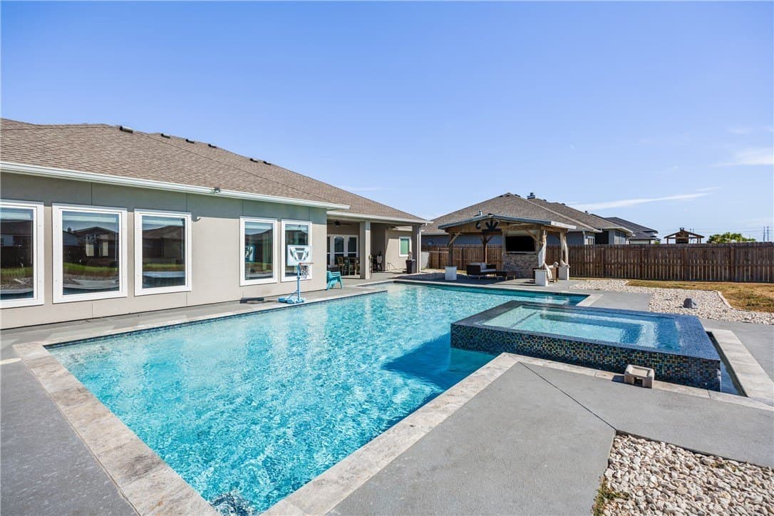 24,829 acres in Nueces County - photo 4