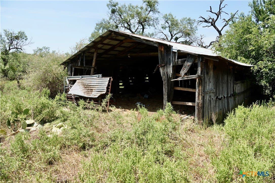 71 acres in San Saba County - photo 23