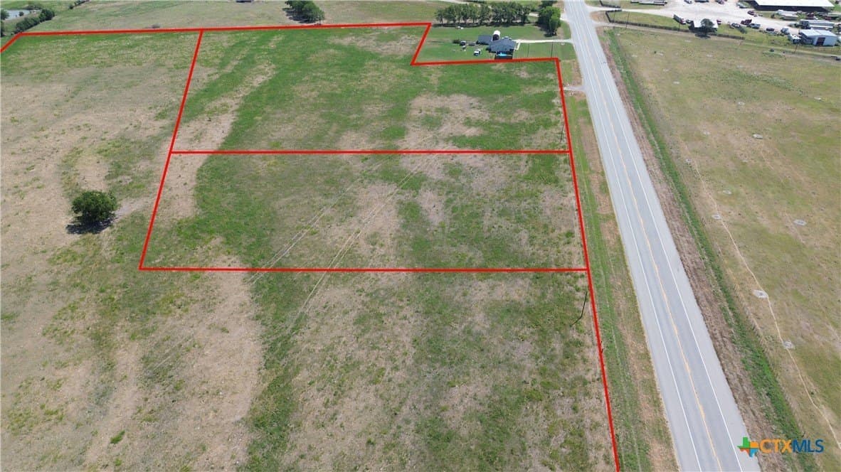 12.5 acres in Falls County gallery image 3