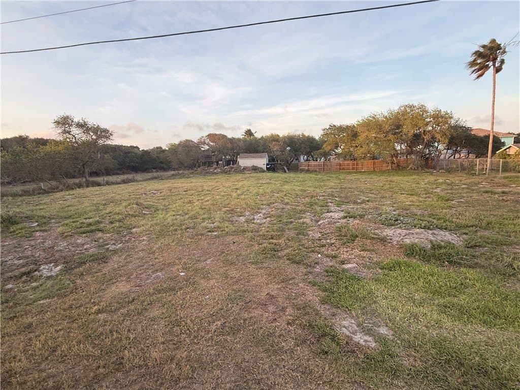 0.25 acres in Nueces County gallery image 2