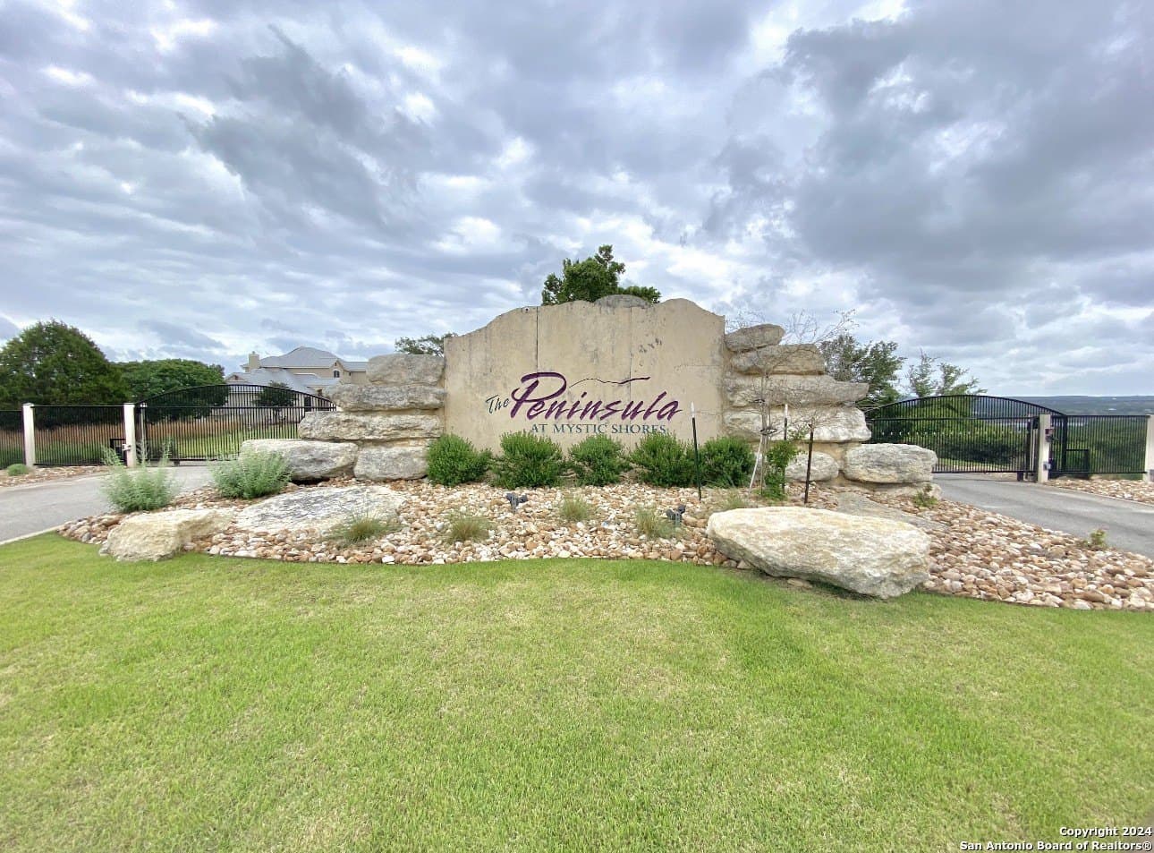 2.12 acres in Comal County gallery image 4