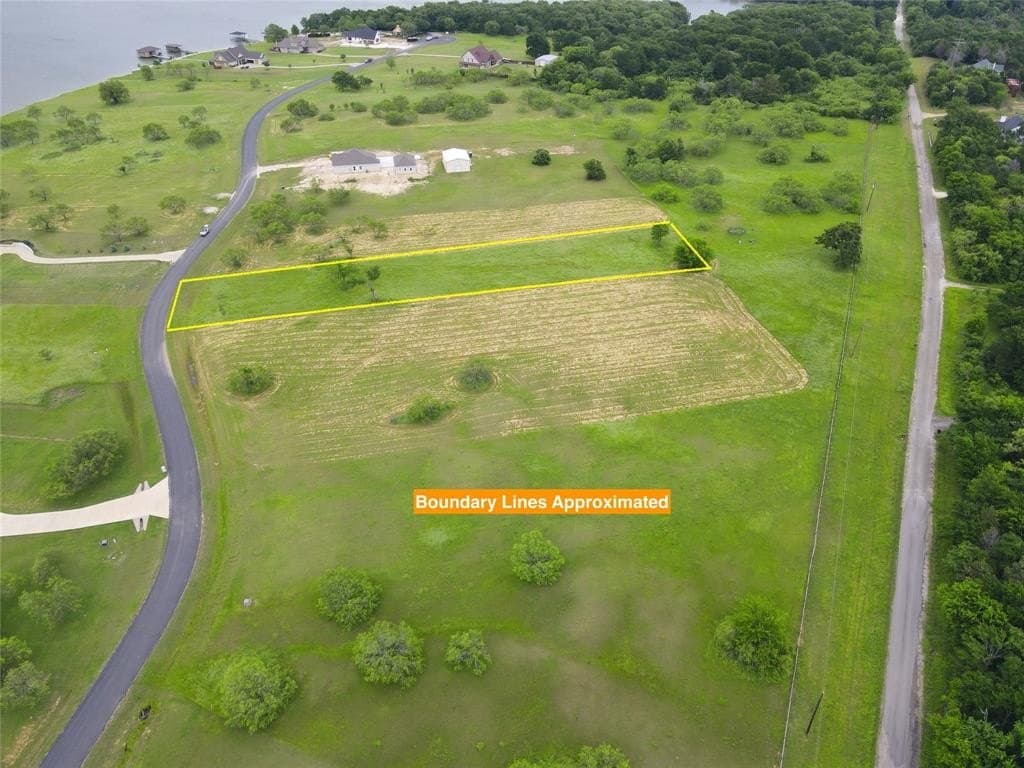 1.12 acres in Navarro County gallery image 2