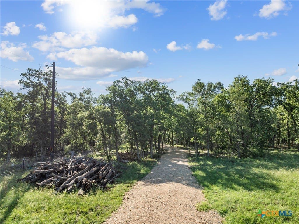 10.01 acres in Milam County