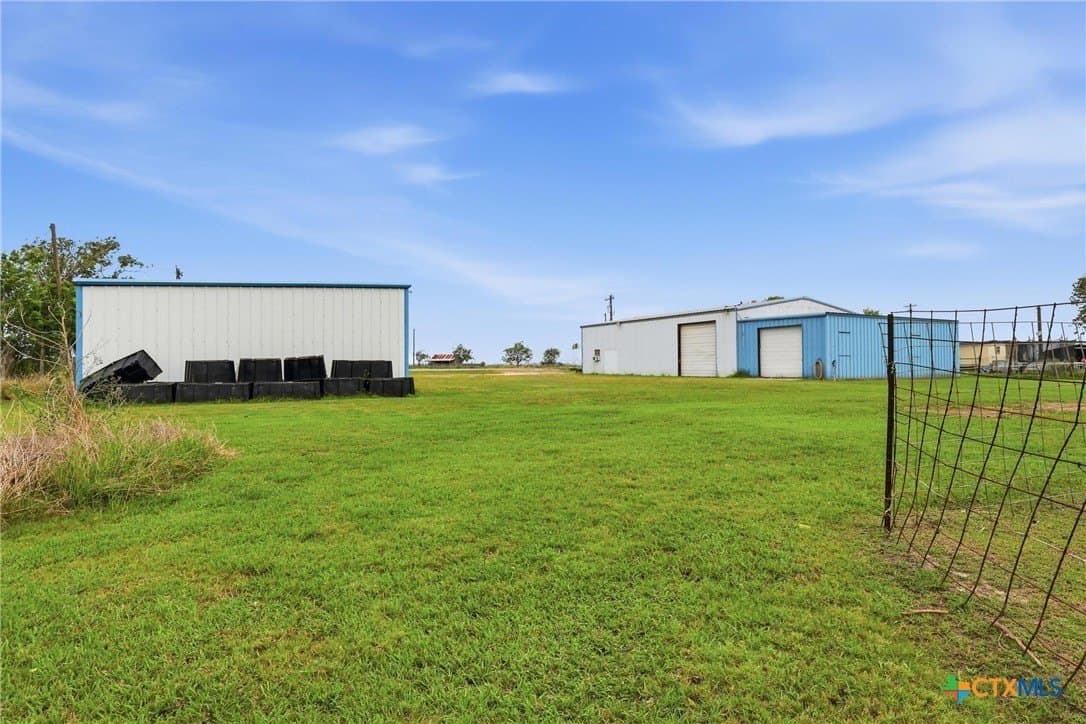1 acres in Calhoun County - photo 8
