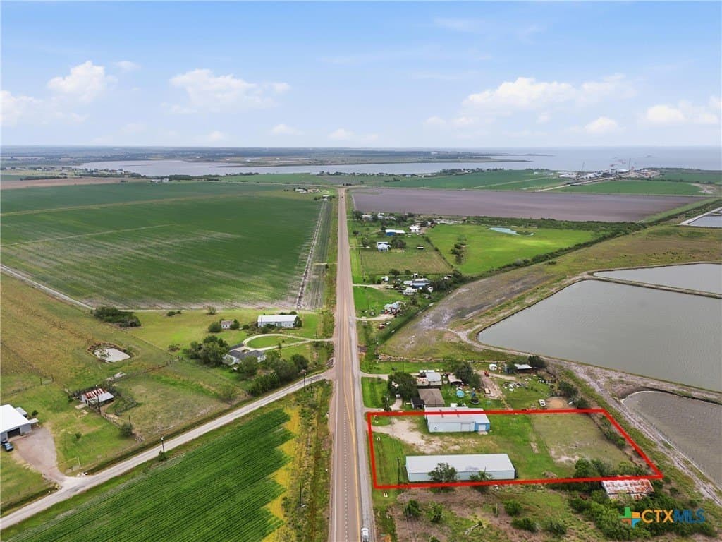 1 acres in Calhoun County featured view