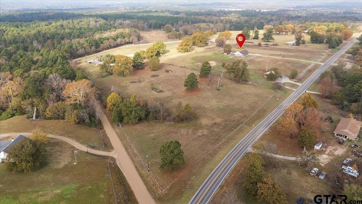 2.19 acres in Henderson County - photo 4