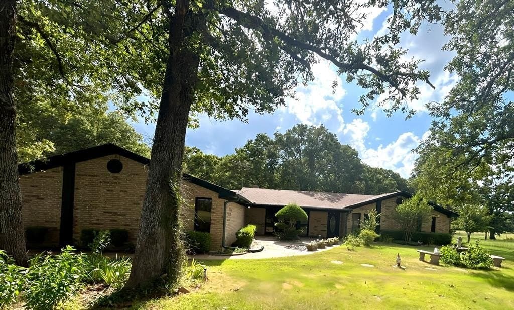 14.83 acres in Henderson County