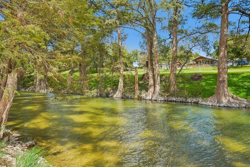 3.81 acres in Kerr County - photo 34
