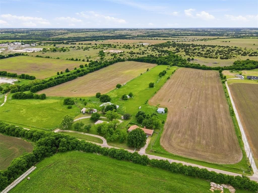 8.9 acres in Johnson County gallery image 4