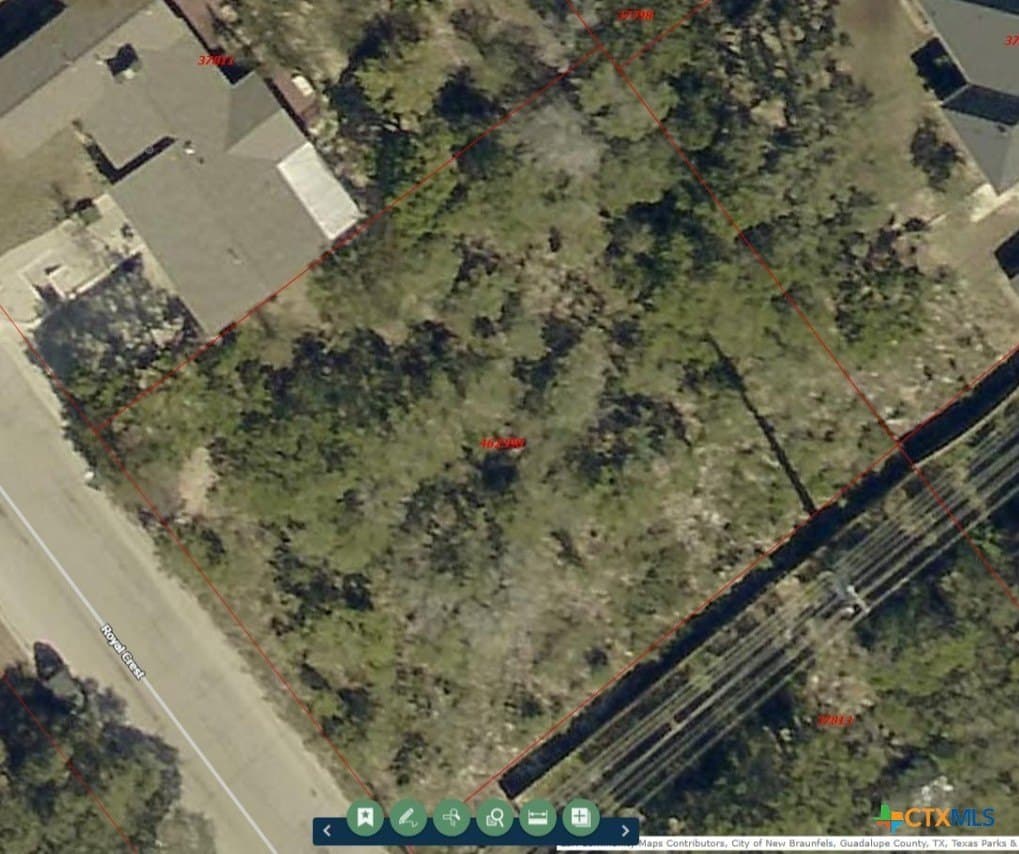 0.38 acres in Comal County