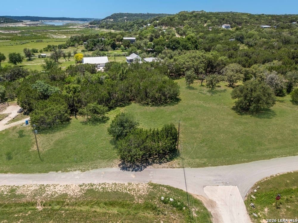0.53 acres in Bandera County gallery image 2