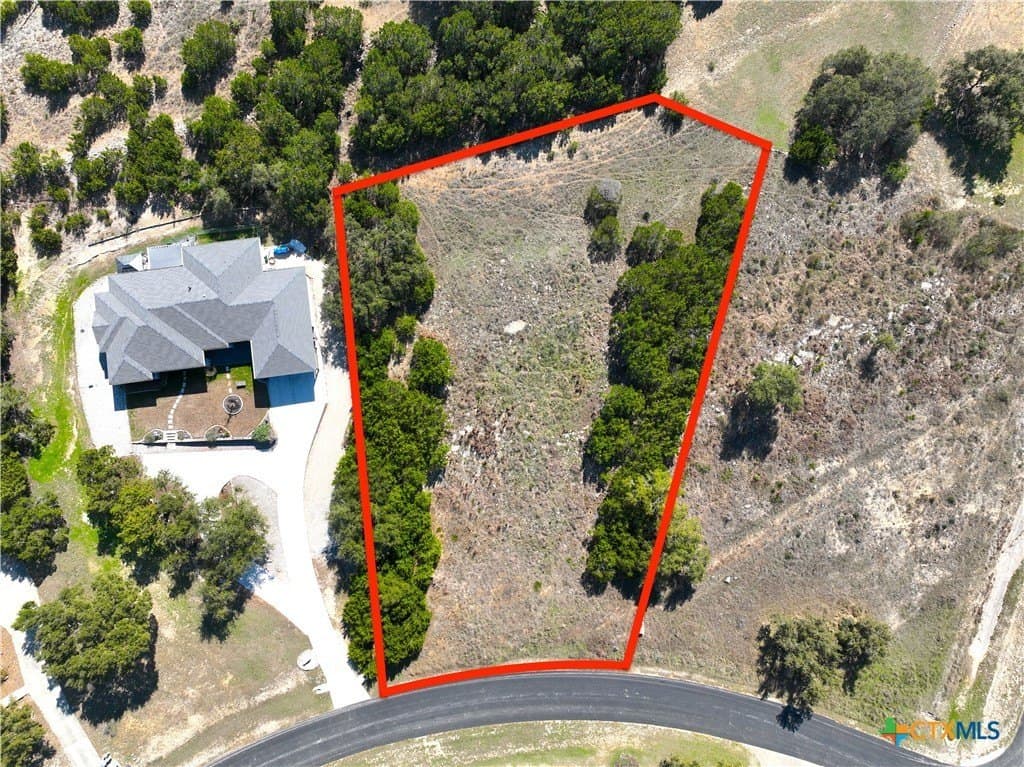 0.94 acres in Comal County featured view