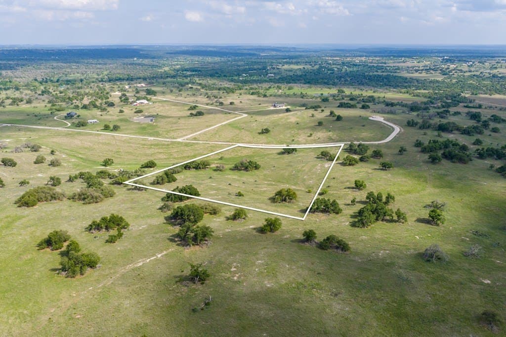 10 acres in Gillespie County gallery image 3
