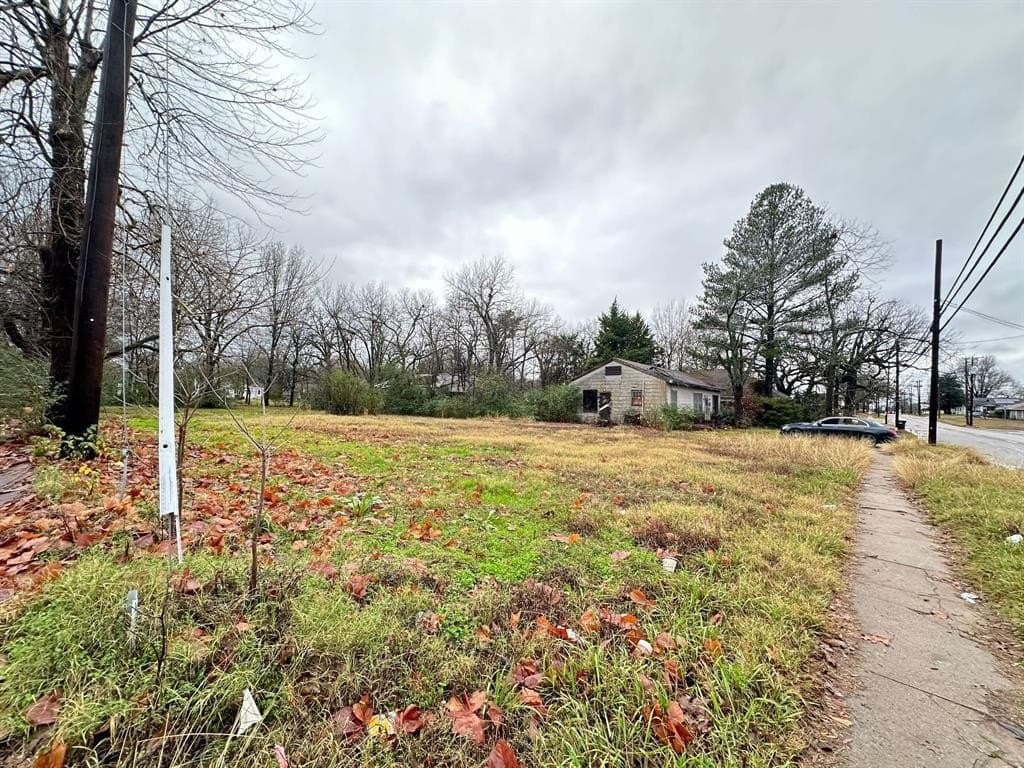 0.27 acres in Lamar County