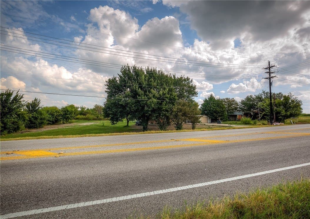 2.17 acres in Rockwall County - photo 9