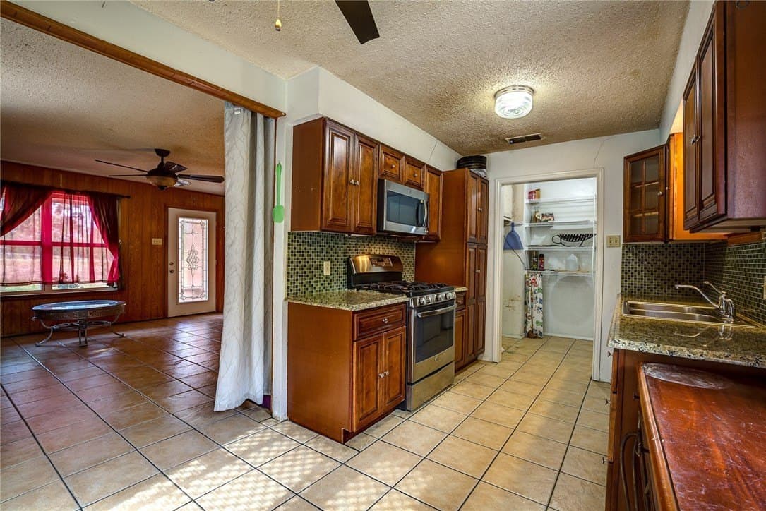 2.17 acres in Rockwall County - photo 17